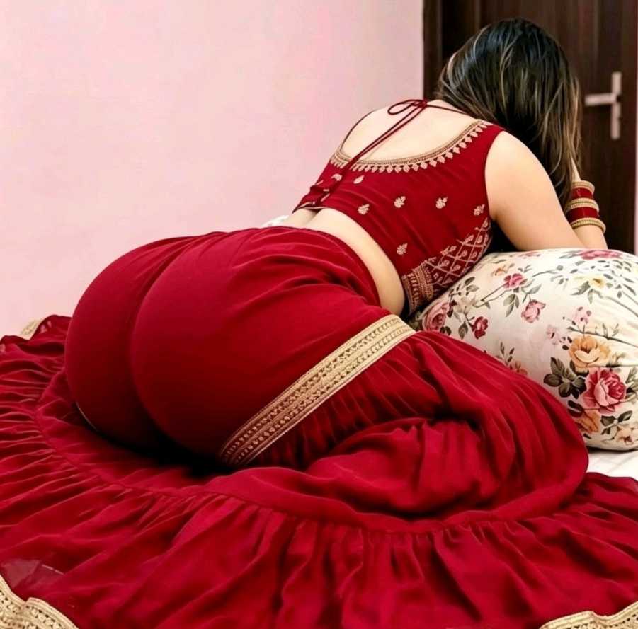 29 saal ki desi kirayedar bhabhi Rakhis nangi bathing scene, bade bade 36 size ke boobs par pani girta hua, gori moti gaand aur village bathroom view, gaon ki chudai story

